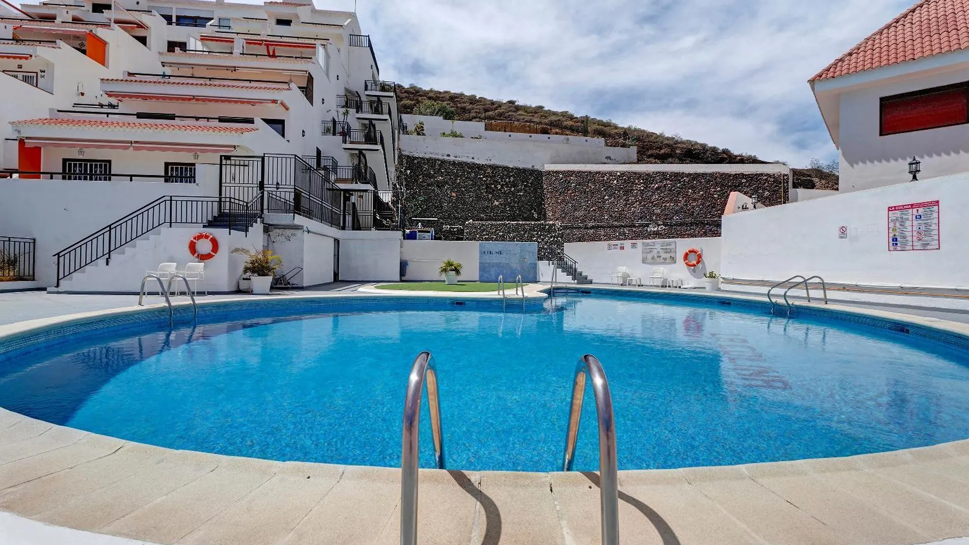 Apto La Colina Los Cristianos Arona  Apartmán Arona (Tenerife)